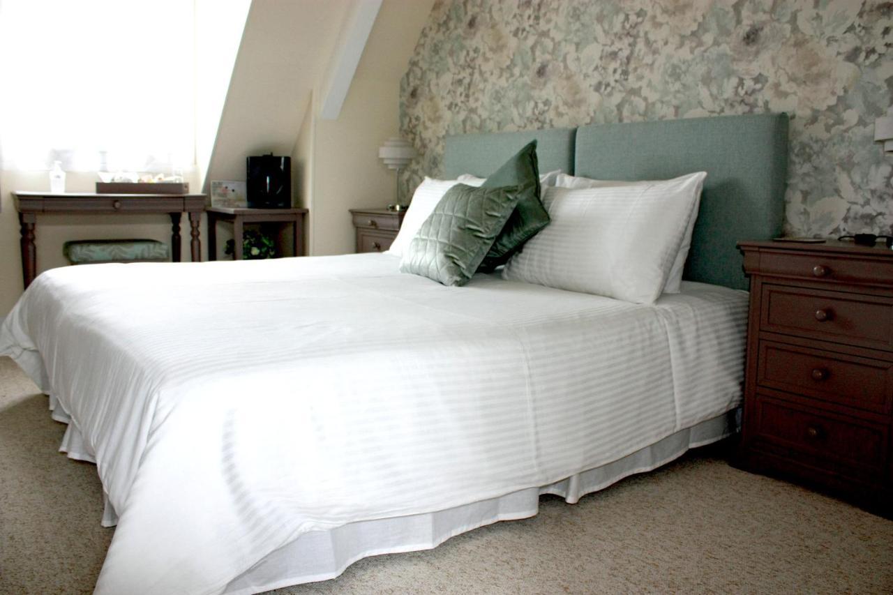 Les Camelias Bed and Breakfast Binic Exteriör bild