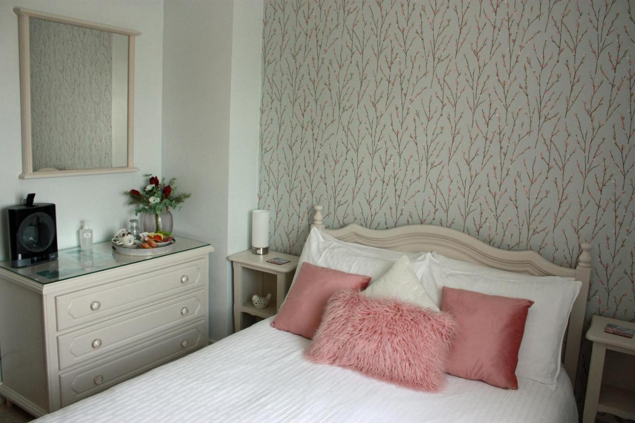 Les Camelias Bed and Breakfast Binic Exteriör bild
