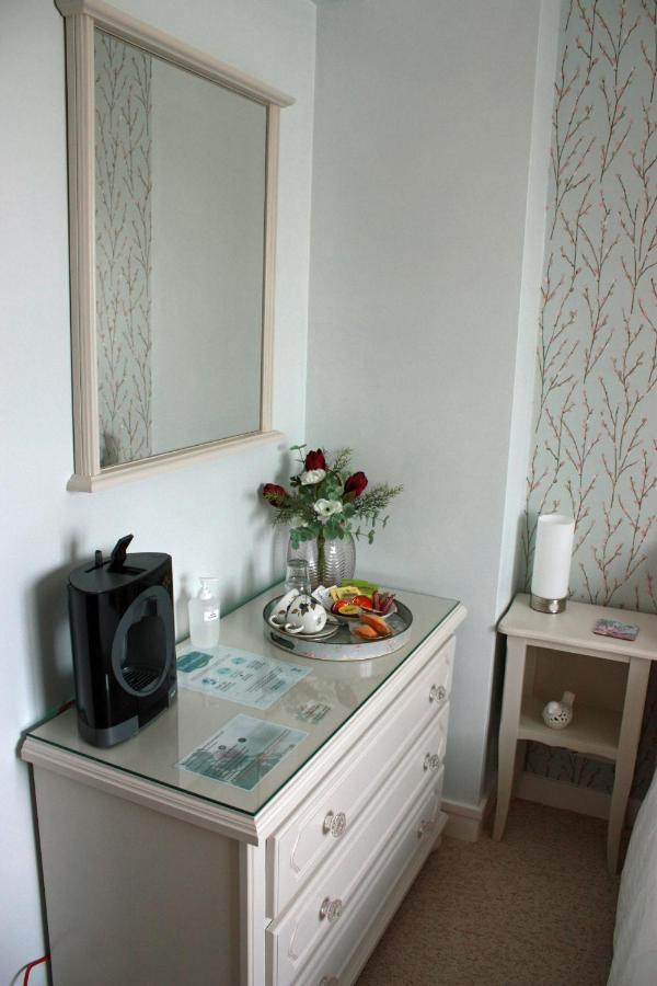 Les Camelias Bed and Breakfast Binic Exteriör bild