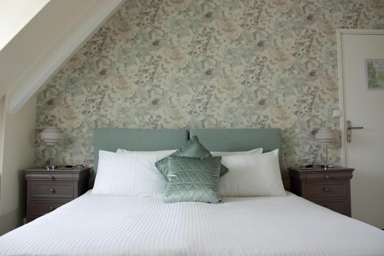 Les Camelias Bed and Breakfast Binic Exteriör bild